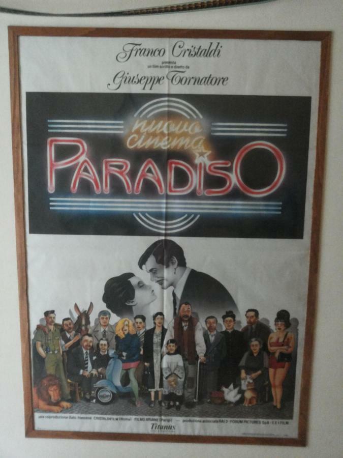 Casa Cinema Paradiso تْشيفالو المظهر الخارجي الصورة