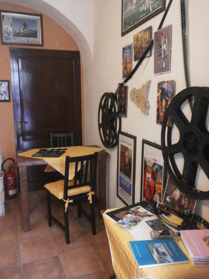 Casa Cinema Paradiso تْشيفالو المظهر الخارجي الصورة