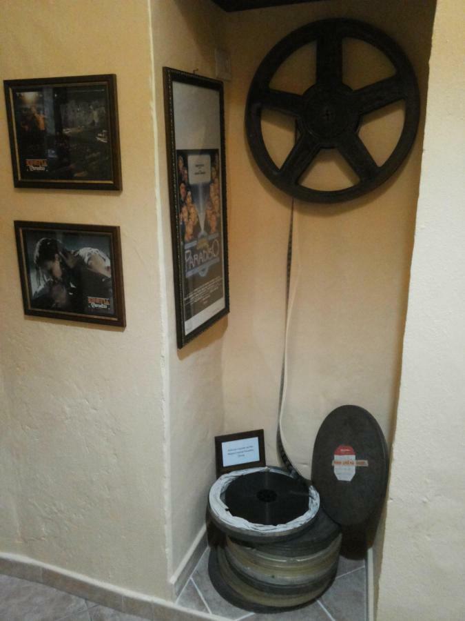 Casa Cinema Paradiso تْشيفالو المظهر الخارجي الصورة